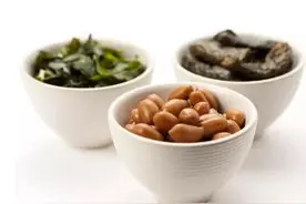 购买酱菜咸菜别忘查看食品标签图片