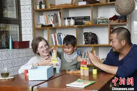 瑞典“洋媳妇”在青海：学传统技艺 过田园生活图片