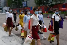 “小姐姐”经济来了 年轻女性推动中国消费增长图片