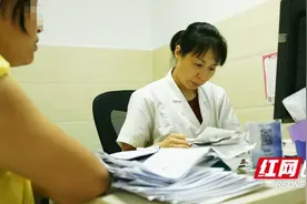 女子经期出血量大只敢用尿不湿 要警惕“子宫肌瘤”图片