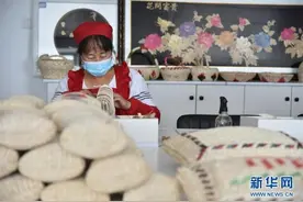 巧娘编织美好生活图片
