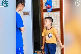 弟弟在学校打人，姐姐暴雨梨花式教育弟弟！网友：妈妈都插不上嘴图片