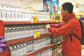 饮用水暗自改名 专家提示消费者不要被花哨水名迷惑图片