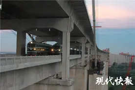 最新进展！五峰山长江大桥启动静载试验图片