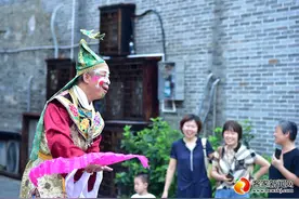 赣州：“不倒翁”小哥将传统采茶唱出宋城新韵图片