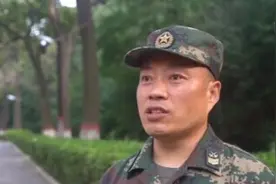 “兵王”郭亚飞：导弹成就了我图片