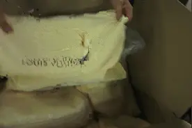 涉案4亿！你买的LV、GUCCI等品牌包可能是广西村民做的图片