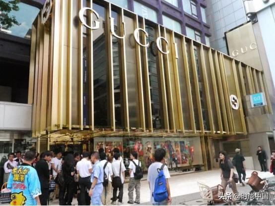 时尚中国丨SPUR × GUCCI × 荒木飞吕彦，带你走进JOJO的奇妙冒险世界