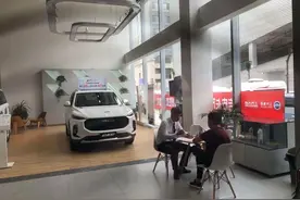 市场向好，但上汽大通总经理又抛给经销商一个难题图片