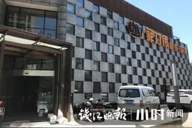 杭州6岁溺水男孩仍在ICU！妈妈痛心：我买的是一对一游泳课，为啥这么多人都没发现？图片