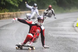 长板速降绿皮书丨十项速降相关的护具图片