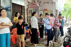 1小时！儋州民警帮助走失小女孩找到妈妈图片