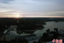 电视剧《水浒传》外景基地广西北海星岛湖晚霞美如画图片