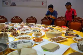 这“肘子”怕是硌牙，来广富林郊野公园的展馆，品一品这桌“奇石宴”图片