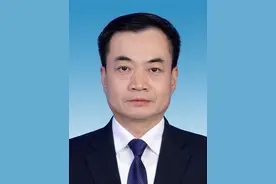跨省调动5个月后，70后黑龙江副省长李毅兼任省公安厅长图片