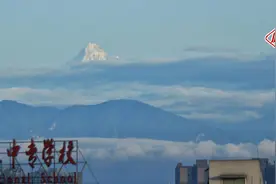 连续下雨之后，成都终于放晴图片