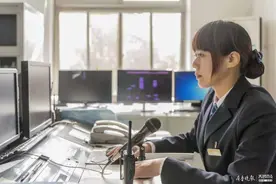 兖州火车站里的“好声音”田宁：最大的心愿是让旅客顺利回家图片