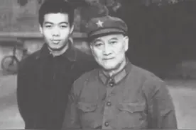 这位少将救过周恩来、贺子珍的命，却被诬陷为“国民党特务”，关键时刻，他拿出了主席给他的“护身符”……图片
