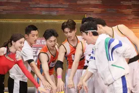 《运动吧少年》林丹鼓励徐志滨 傅园慧化身迷妹图片