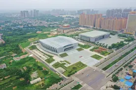 “聚焦全运场馆，聚力追赶超越”十四运会媒体采风团走进铜川体育馆图片