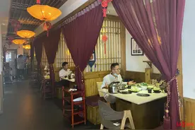 食客吃火锅被“劝退”俩菜，有餐厅推“光盘优惠”……今天用餐您节约了吗？图片