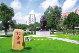 推传媒特色教育 促学生多元成才图片