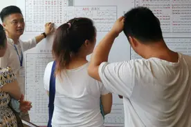 廊坊荒废工厂变身批发市场，招商称年化收益率800%起图片