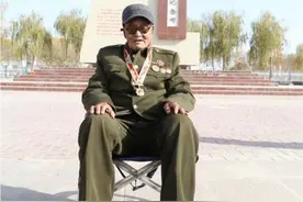 “沙海老兵”董银娃辞世，曾徒步横穿塔克拉玛干沙漠图片