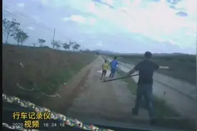 宁夏一儿童落水，幸亏有这4位好心人！行车记录仪记下惊险瞬间……图片