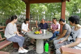 农家兄弟自建“最美庭院”17年来不落锁图片