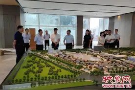 新乡市市委常委、统战部长薄学斌到平原示范区调研图片