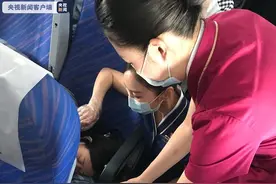 万米高空孕妇突发呼吸困难 幸无大碍图片