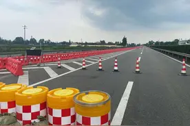 受暴雨天气影响 邛名高速开放时间顺延至8月21日图片