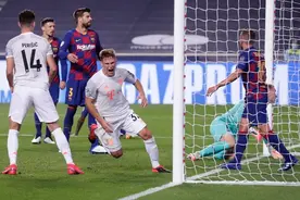 穆勒库蒂尼奥梅开二度，拜仁慕尼黑8-2巴塞罗那图片