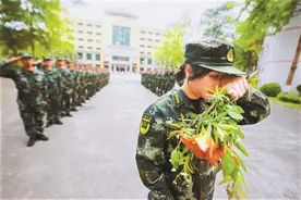 告别军营 依依不舍图片