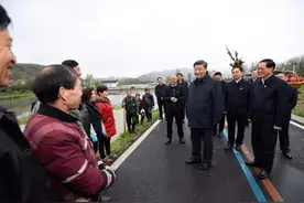 习近平：人不负青山，青山定不负人图片