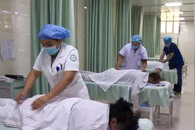 不断提升中医药水平 打造群众满意中医院图片