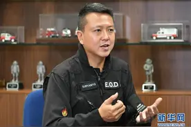 用手触摸二战炸弹的人——访香港警方拆弹专家图片