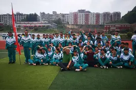 他们的学生，在3127公里外的大山中图片