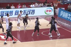 33岁易建联的一次撕裂，中国男篮一个时代的告别图片