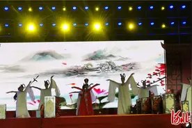 河北保定涞源湖“消夏嘉年华”主题活动启幕图片