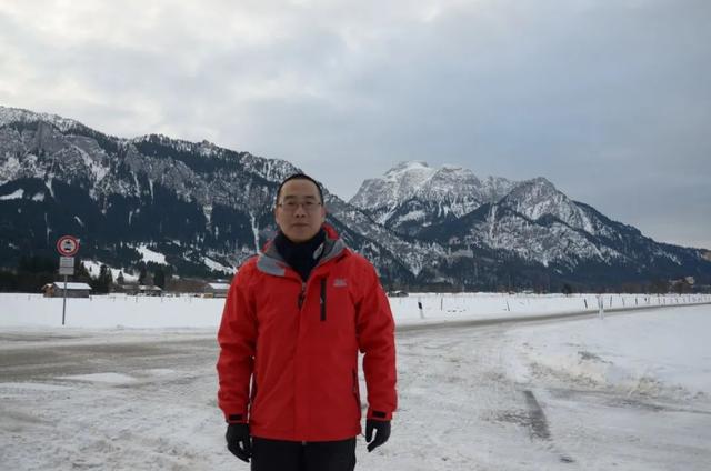 这个崇明人，和马云是好友，喊刘强东“小刘”