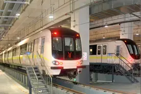 广州地铁八号线转至白云湖车辆段收发车图片