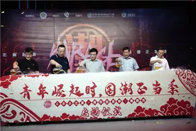 逛展看秀品美食 青岛CBD“潮集市”开启市北潮酷夜生活图片
