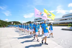 珠海渔女打卡、海滨泳场看海，怒江“珠海班”来啦图片