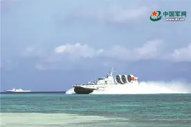突破极限！海军某登陆舰大队拓展气垫艇作战使用边界条件图片
