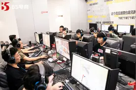 明星跨圈助阵草根“吃鸡”，线下电竞赛敢与线上拼流量图片
