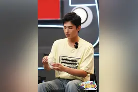 《元气满满的哥哥》杨洋惨遭撕腿毛 吴奇隆能力者输给了“大象转”图片