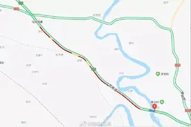 突发！广昆高速两辆大货车事故致2人死亡！堵车长达8公里图片