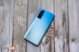 iQOO 5 图赏：轻薄也能有肌肉，高性能不失实用图片